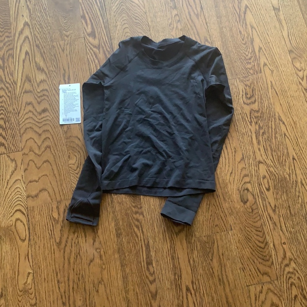 LULULEMON SWIFTLY TECH LS 2.0 race length.